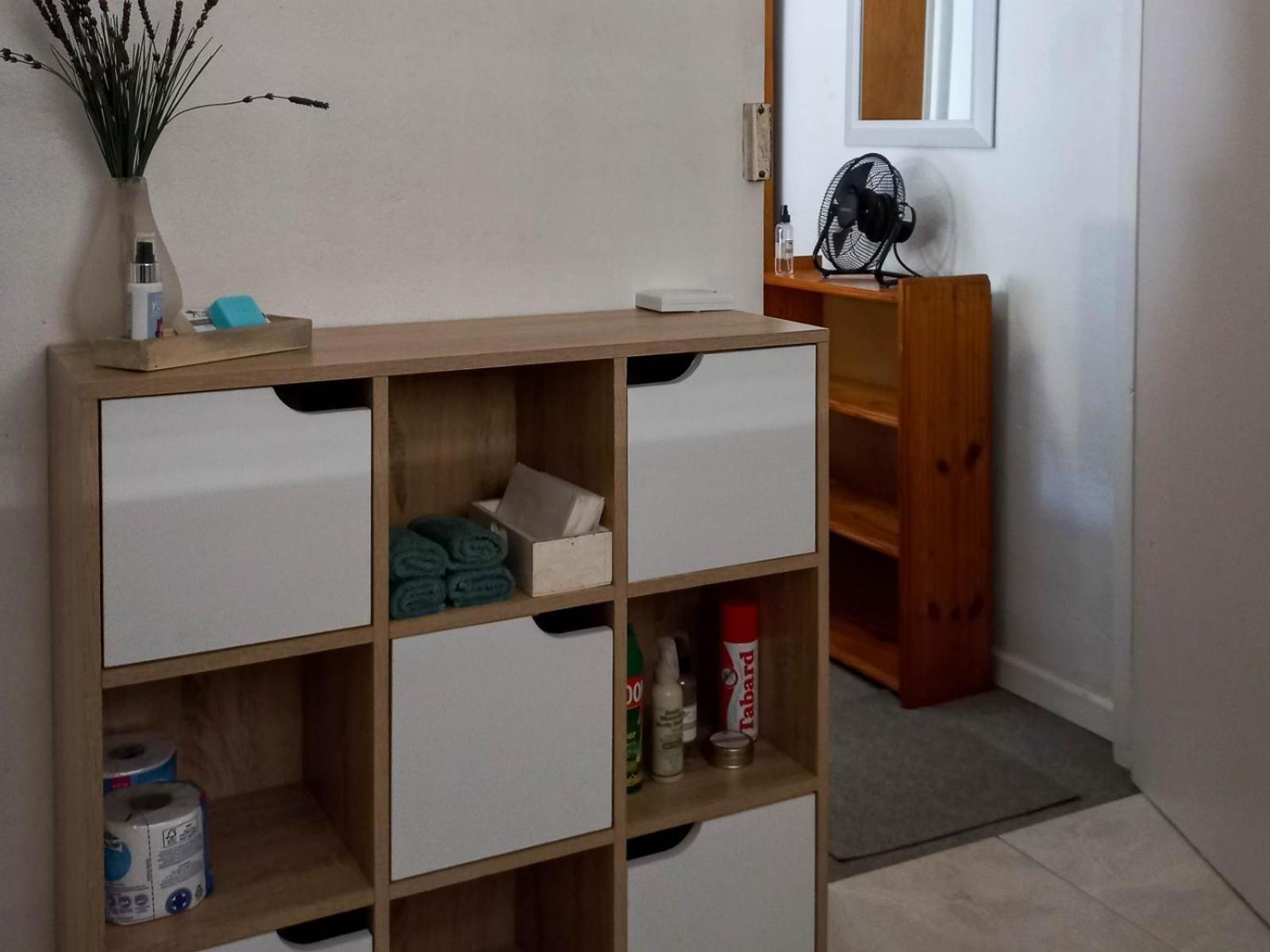 18 On Mark Willowmore Chambre photo